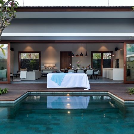 Amarin Seminyak Villa Ngoại thất bức ảnh